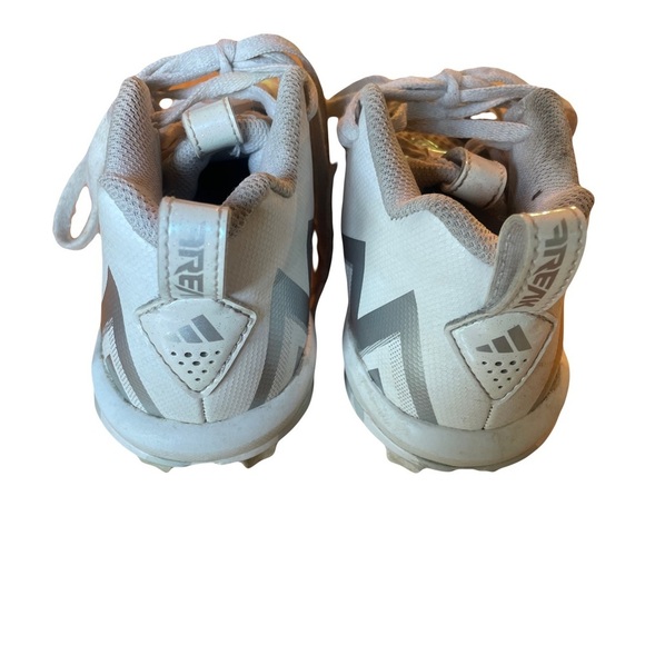 Adidas Freak Spark Boys Sz 1.5 Football Cleats white/gray
Great condition - Picture 3 of 4